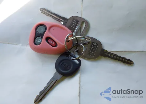 2005 Chevrolet Silverado 1500 Z71 из США, поврежденный, VIN 2GCEK19BX51302188